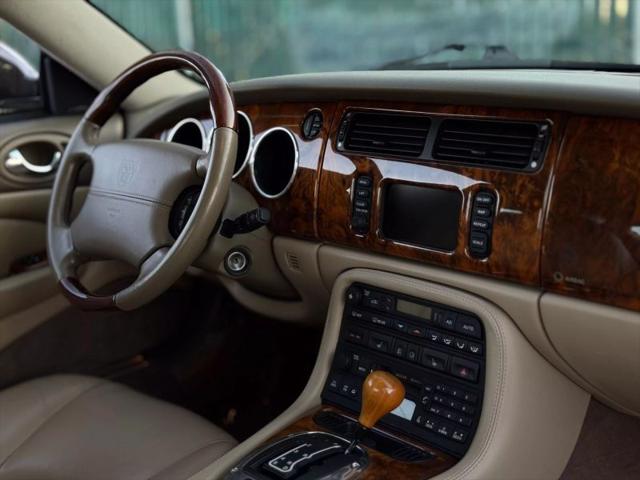 2003 Jaguar XK8 XK8