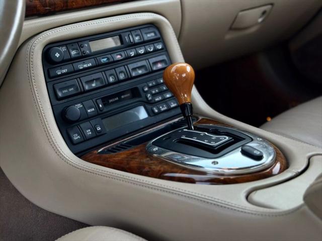 2003 Jaguar XK8 XK8