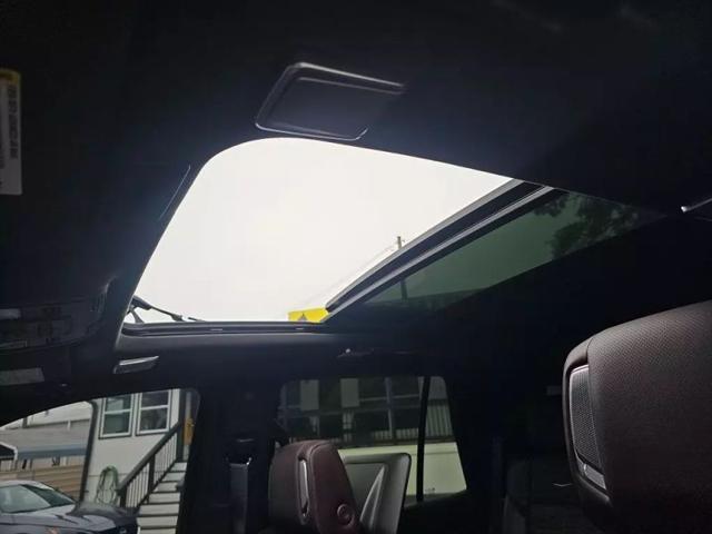 2021 Cadillac Escalade 2WD Premium Luxury Platinum