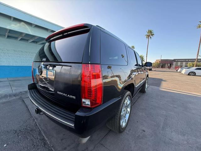 2008 Cadillac Escalade Standard