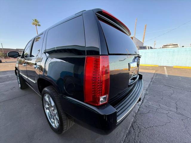 2008 Cadillac Escalade Standard