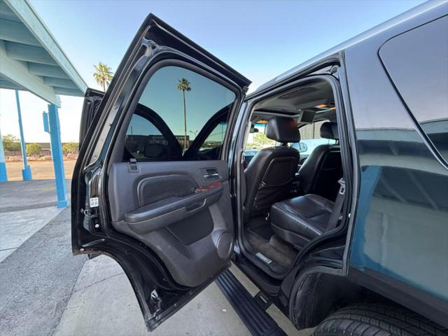 2008 Cadillac Escalade Standard