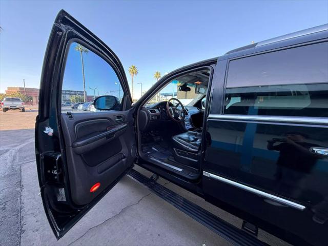 2008 Cadillac Escalade Standard