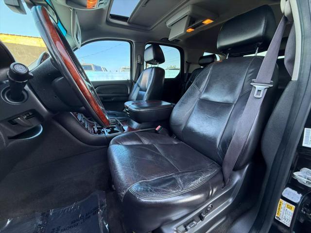2008 Cadillac Escalade Standard