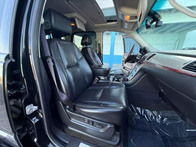 2008 Cadillac Escalade Standard
