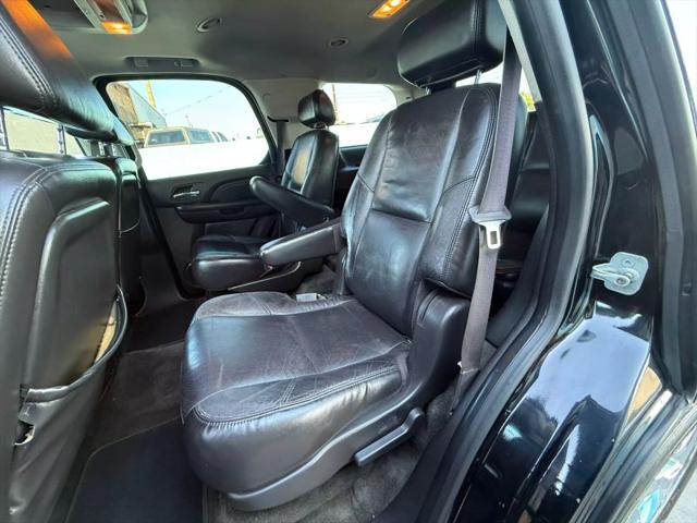 2008 Cadillac Escalade Standard