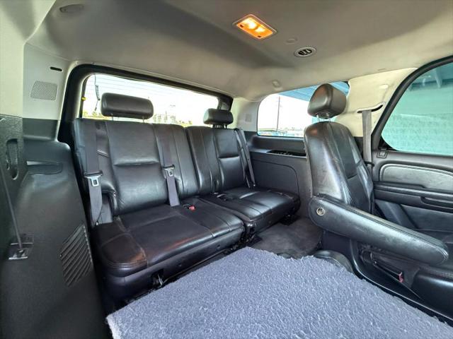 2008 Cadillac Escalade Standard