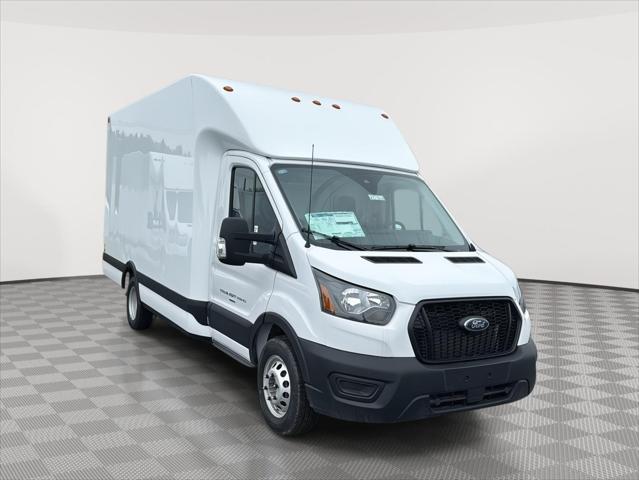 2025 Ford Transit Cutaway Unknown