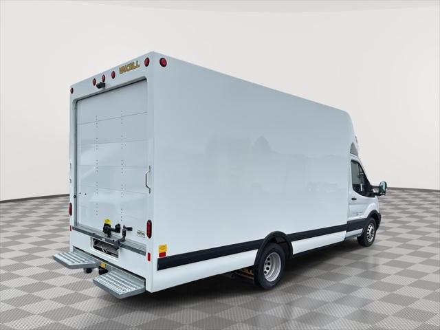 2025 Ford Transit Cutaway Unknown