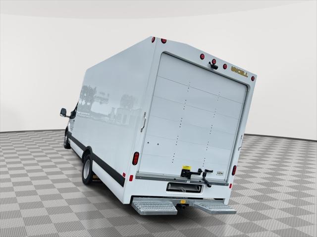 2025 Ford Transit Cutaway Unknown
