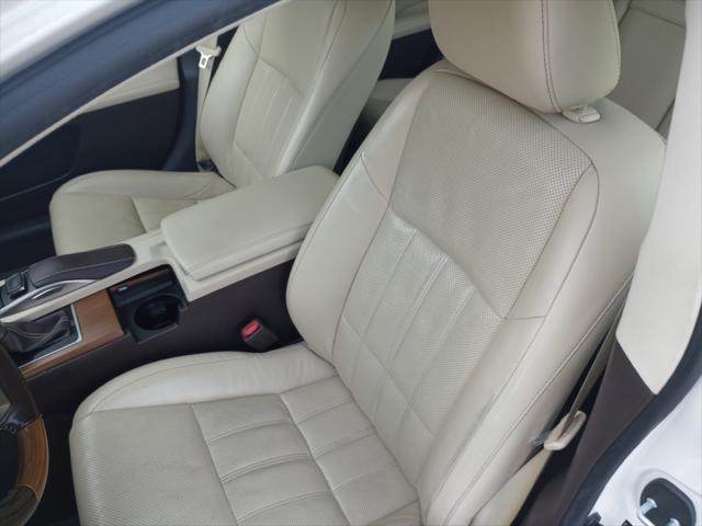 2016 Lexus ES 300h Unknown
