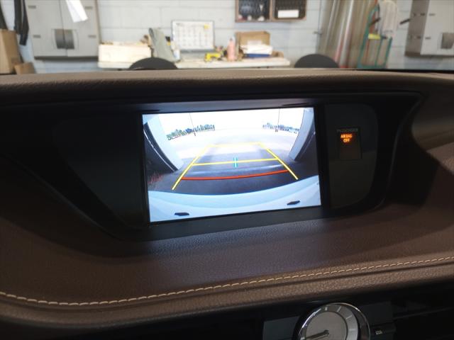 2016 Lexus ES 300h Unknown