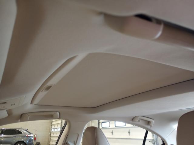 2016 Lexus ES 300h Unknown