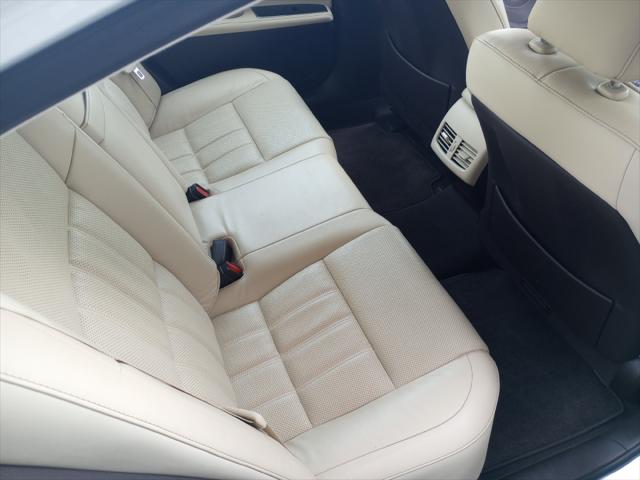 2016 Lexus ES 300h Unknown