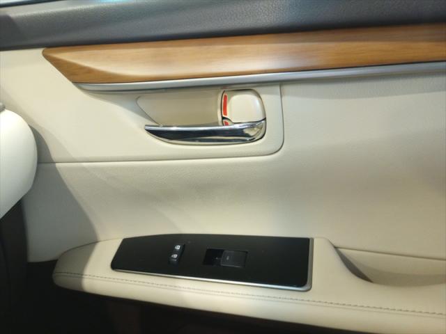 2016 Lexus ES 300h Unknown
