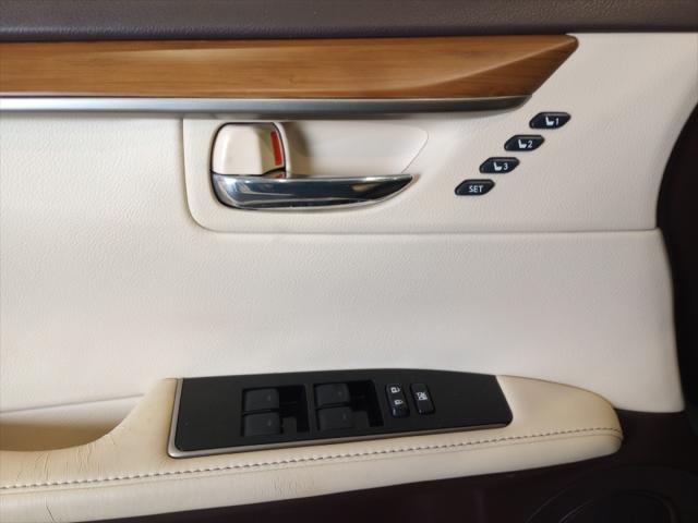2016 Lexus ES 300h Unknown