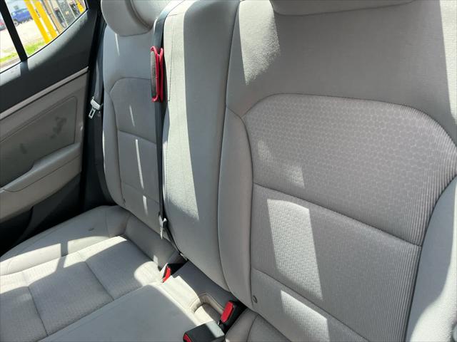 Used 2017 Hyundai Elantra For Sale in Wilmington, OH