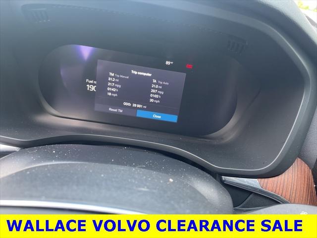 2024 Volvo XC60 B5 Plus Dark Theme