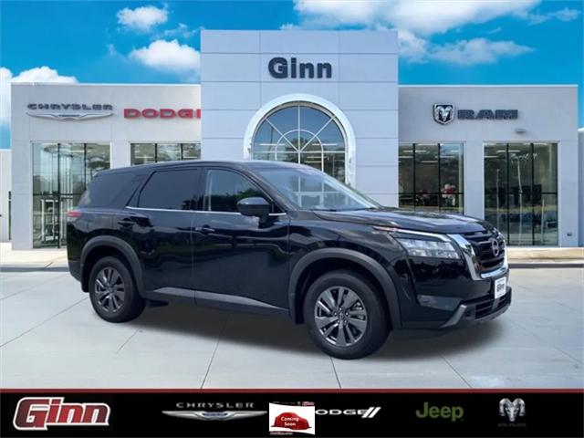 2024 Nissan Pathfinder S FWD