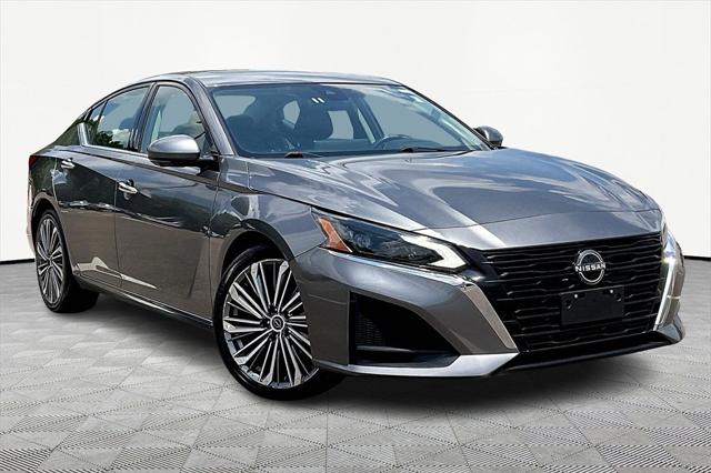 2023 Nissan Altima SL FWD