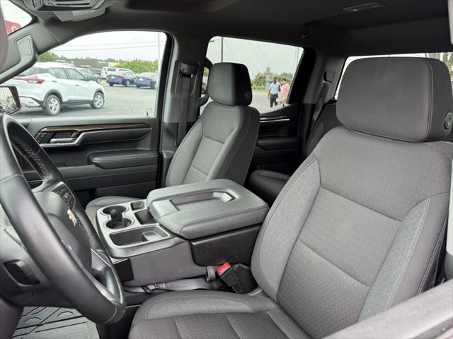 2024 Chevrolet Silverado 1500 2WD Crew Cab Standard Bed LT