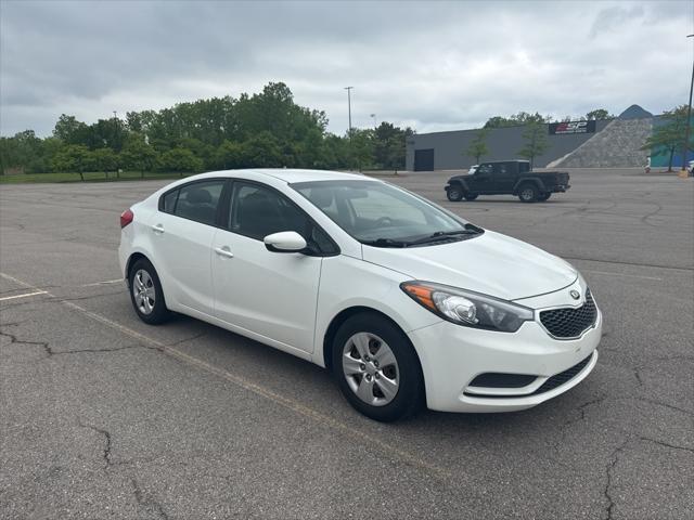 Used 2016 Kia Forte LX with VIN KNAFK4A64G5620620 for sale in Waterford, MI