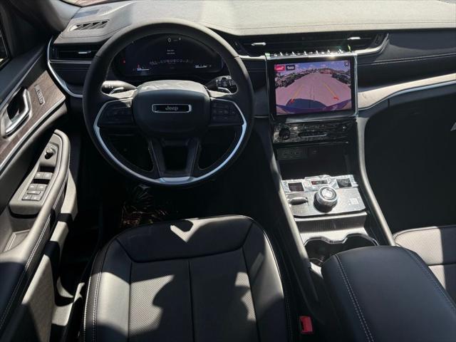 2025 Jeep Grand Cherokee GRAND CHEROKEE L LIMITED 4X4 2025 Jeep Grand Cherokee GRAND CHEROKEE L LIMITED 4X4