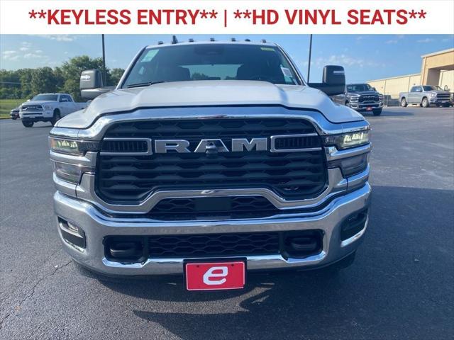 2025 RAM Ram 3500 Chassis Cab RAM 3500 TRADESMAN CREW CAB CHASSIS 4X4 60 CA