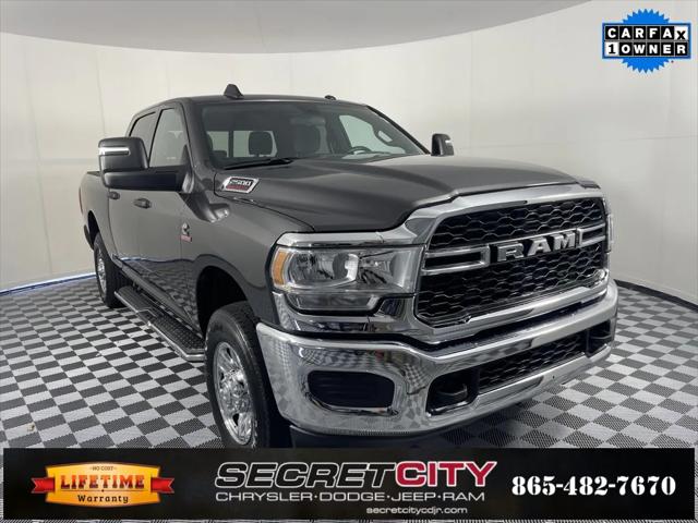 2024 RAM 2500 Tradesman Crew Cab 4x4 64 Box