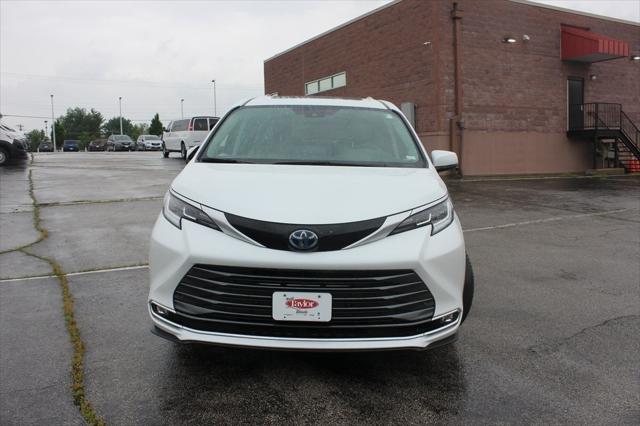 2022 Toyota Sienna Limited
