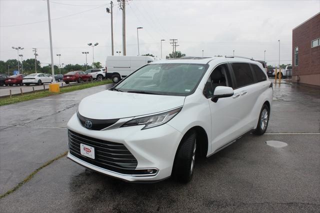 2022 Toyota Sienna Limited