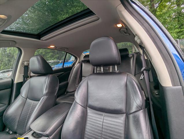2016 INFINITI Q50 3.0t Red Sport 400