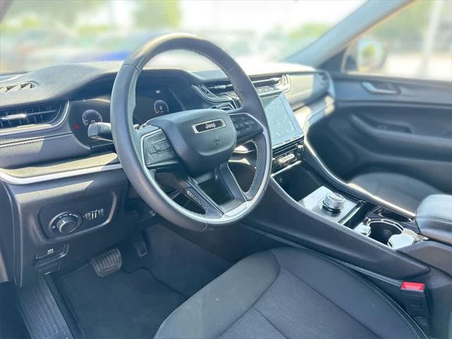 2023 Jeep Grand Cherokee L Laredo 4x4
