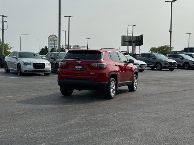 2025 Jeep Compass COMPASS LATITUDE 4X4