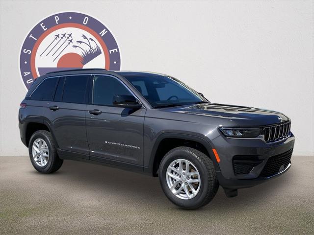 2025 Jeep Grand Cherokee GRAND CHEROKEE LAREDO X 4X2