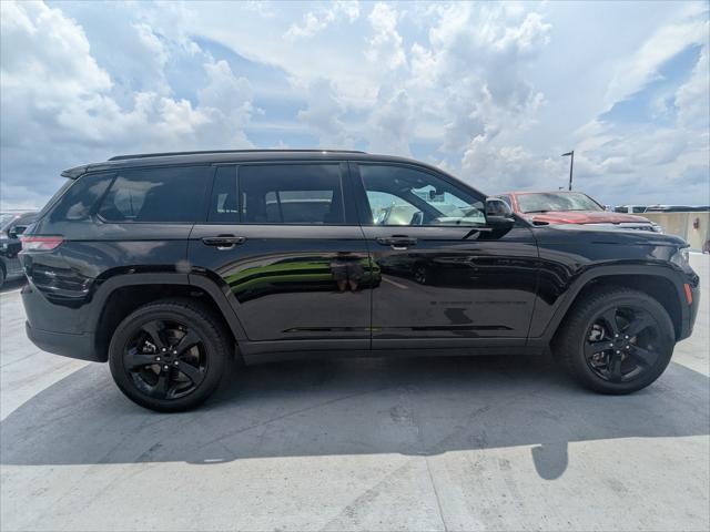 2023 Jeep Grand Cherokee L Altitude 4x4