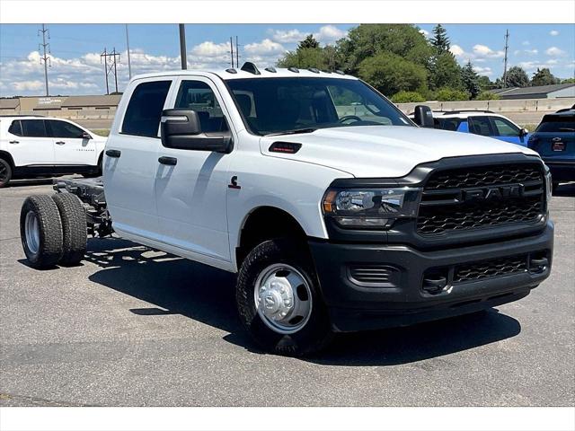 2023 RAM 3500 Chassis Tradesman/SLT/Laramie/Limited