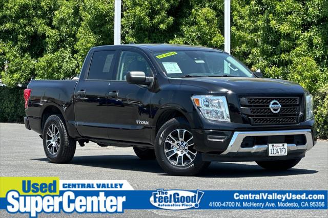 2022 Nissan TITAN Crew Cab SV 4x2