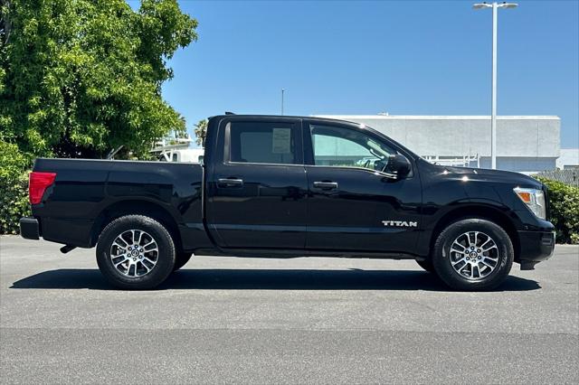 2022 Nissan TITAN Crew Cab SV 4x2