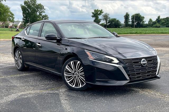 2023 Nissan Altima SL FWD