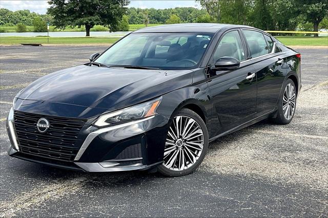 2023 Nissan Altima SL FWD