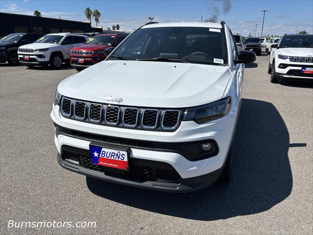 2025 Jeep Compass COMPASS LATITUDE 4X4