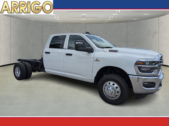 2025 RAM Ram 3500 Chassis Cab RAM 3500 TRADESMAN CREW CAB CHASSIS 4X4 60 CA