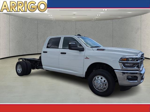 2025 RAM Ram 3500 Chassis Cab RAM 3500 TRADESMAN CREW CAB CHASSIS 4X4 60 CA