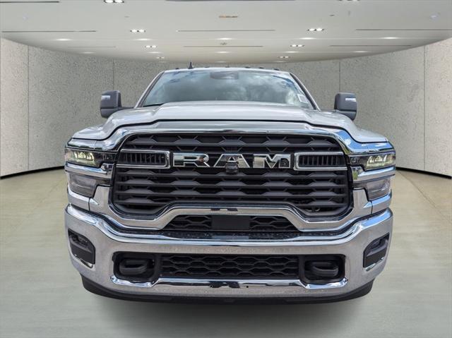 2025 RAM Ram 3500 Chassis Cab RAM 3500 TRADESMAN CREW CAB CHASSIS 4X4 60 CA