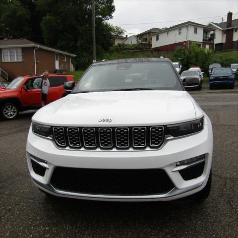 2022 Jeep Grand Cherokee Summit Reserve 4x4 2022 Jeep Grand Cherokee Summit Reserve 4x4