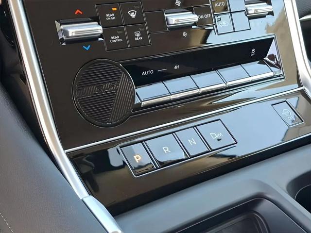 2025 Nissan Armada SV 4WD