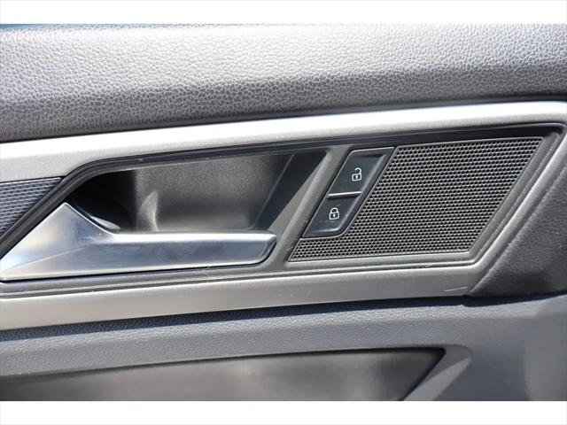2021 Volkswagen Atlas 3.6L V6 SE w/Technology R-Line