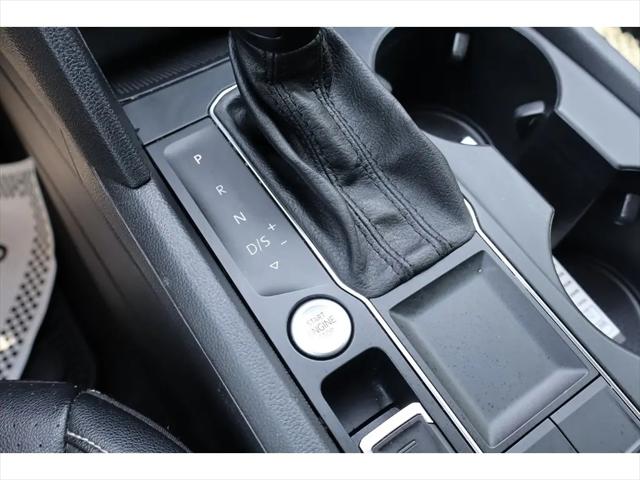 2021 Volkswagen Atlas 3.6L V6 SE w/Technology R-Line