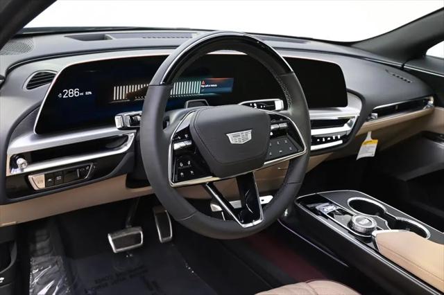 2025 Cadillac iQ Luxury w/1SE